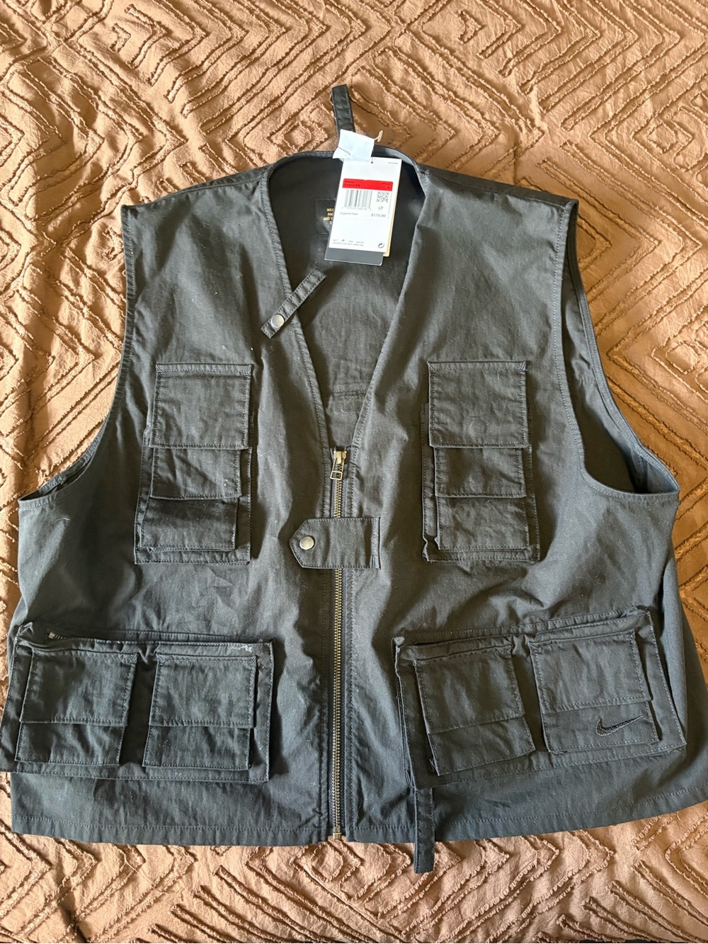 Nike Men's Black Tactical Utility Vest with Multiple Pockets